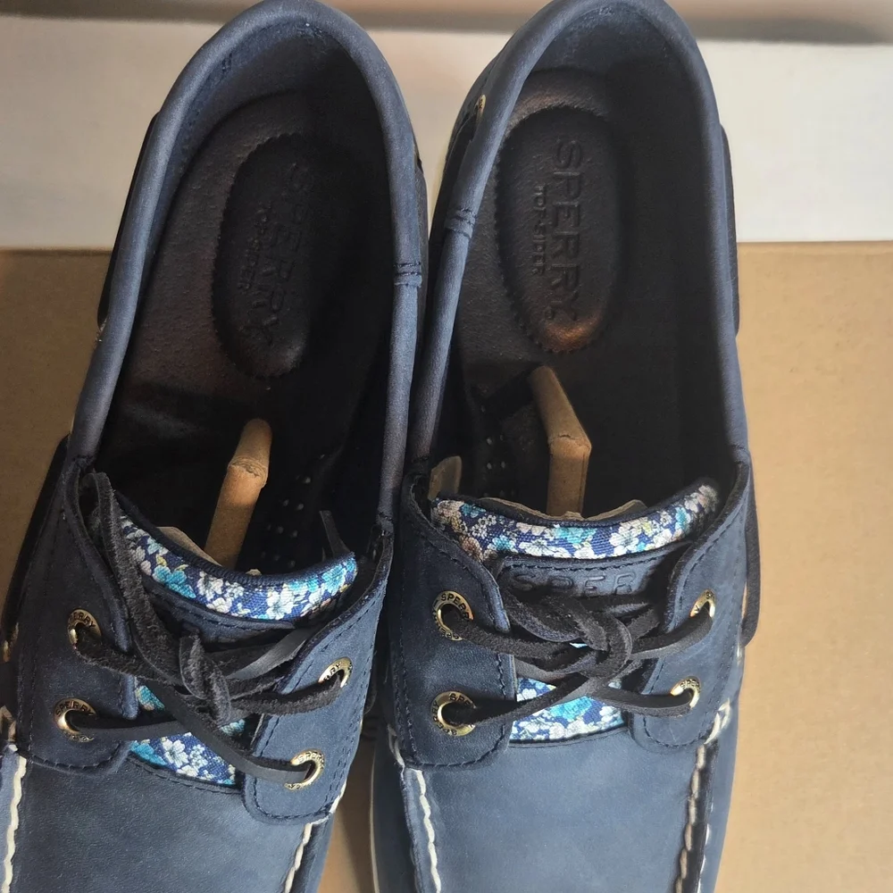 NIB Sperry Koi Fish Floral Navy Boat Shoes, Sz 8 - Picture 5 of 8